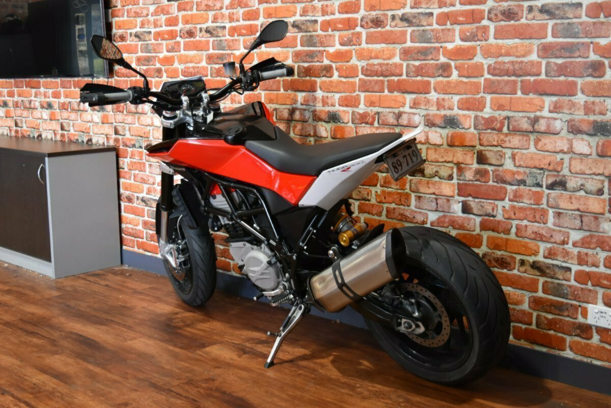 2012 HUSQVARNA NUDA 900 R ROAD