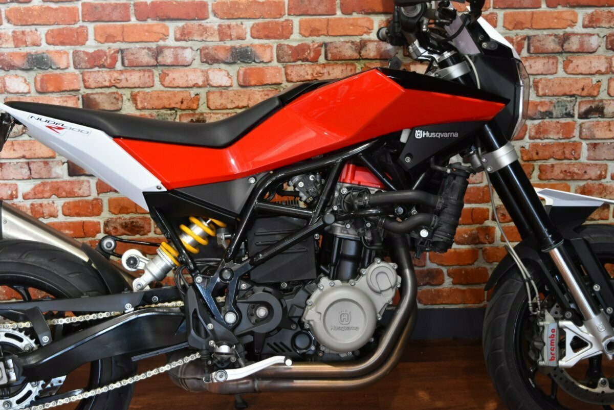 2012 HUSQVARNA NUDA 900 R ROAD