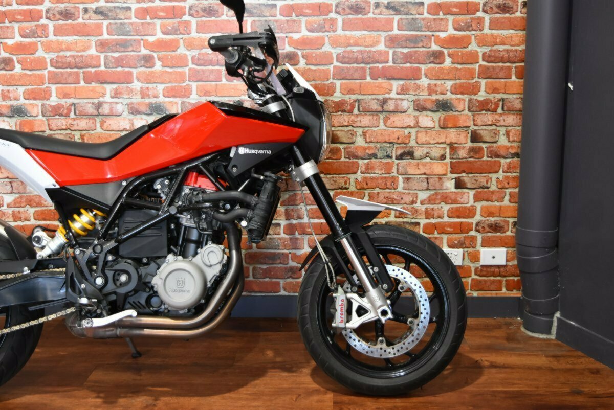 2012 HUSQVARNA NUDA 900 R ROAD