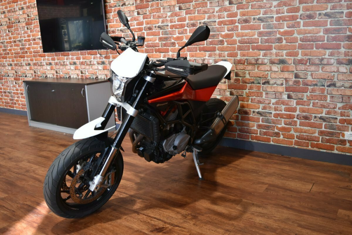 2012 HUSQVARNA NUDA 900 R ROAD