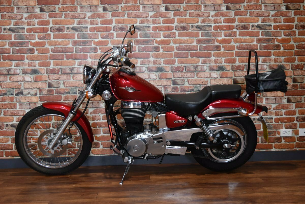2014 SUZUKI BOULEVARD S40 CRUISER