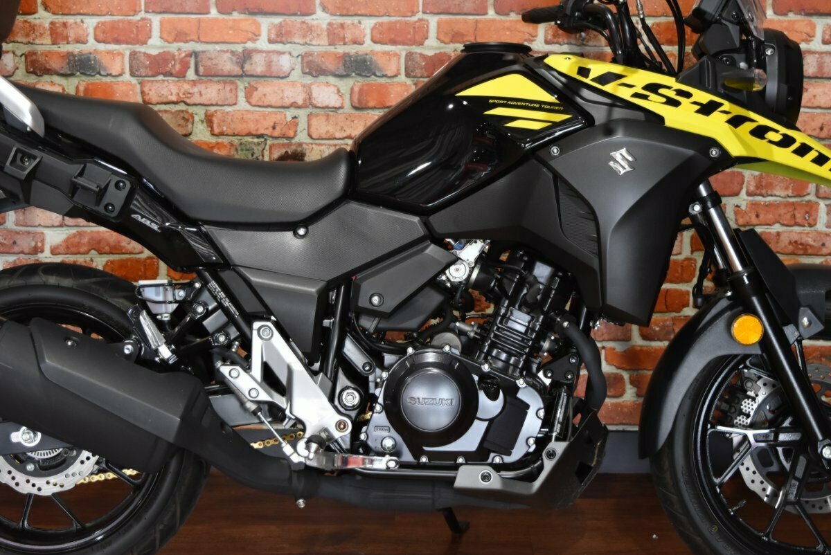 2019 SUZUKI V-STROM 250 (DL250A) DUAL SPORTS