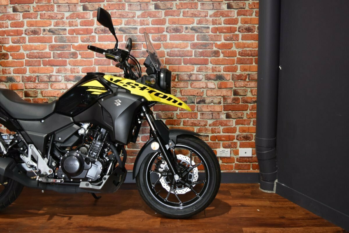 2019 SUZUKI V-STROM 250 (DL250A) DUAL SPORTS