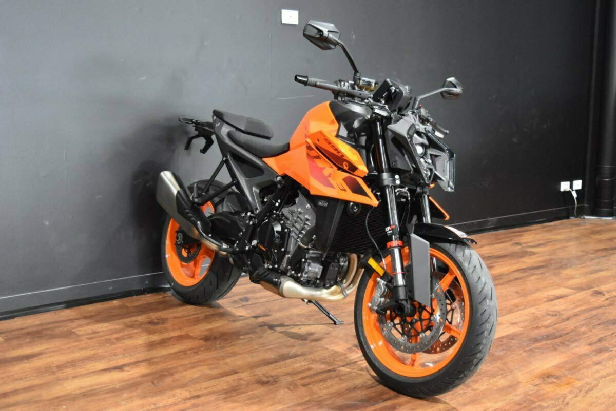 2024 KTM 990 DUKE ROAD