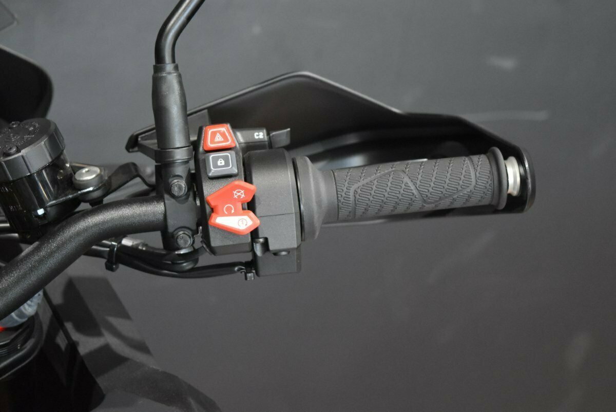 2024 KTM SUPER ADVENTURE S DUAL SPORTS