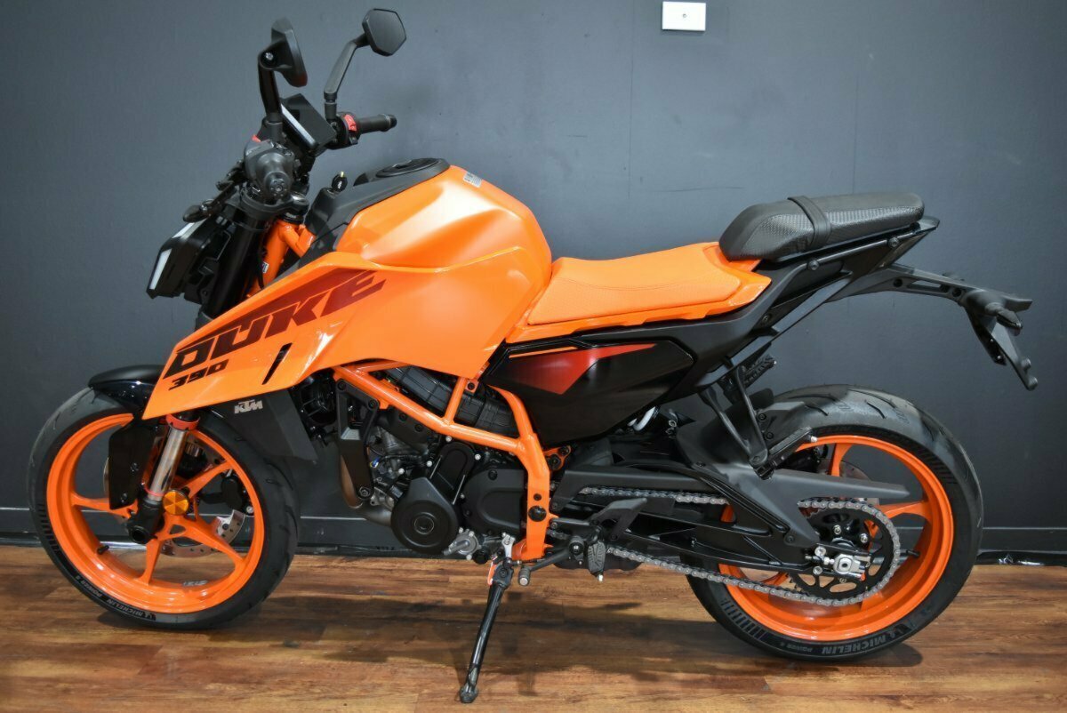 2024 KTM 390 DUKE ROAD