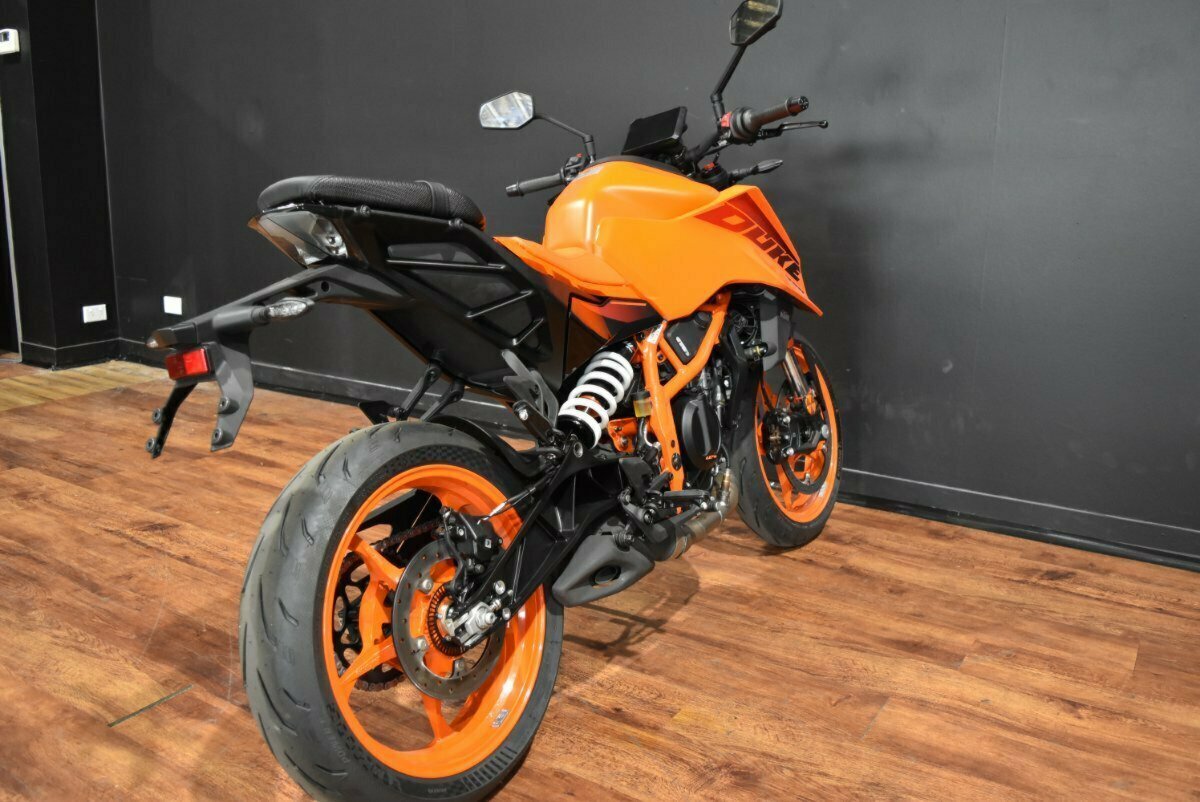 2024 KTM 390 DUKE ROAD