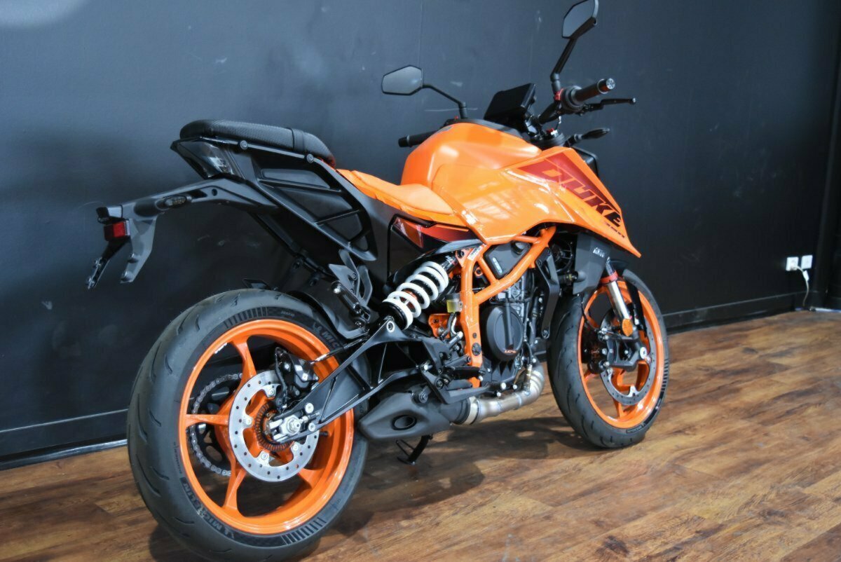2024 KTM 390 DUKE ROAD