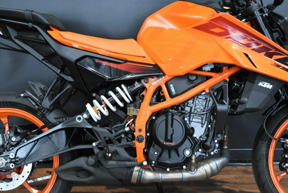 2024 KTM 390 DUKE ROAD