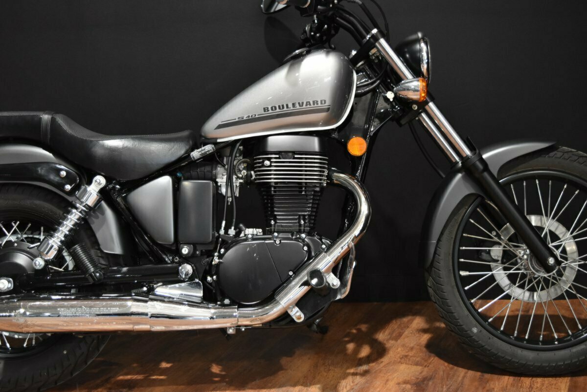 2018 SUZUKI BOULEVARD S40 (LS650B) CRUISER