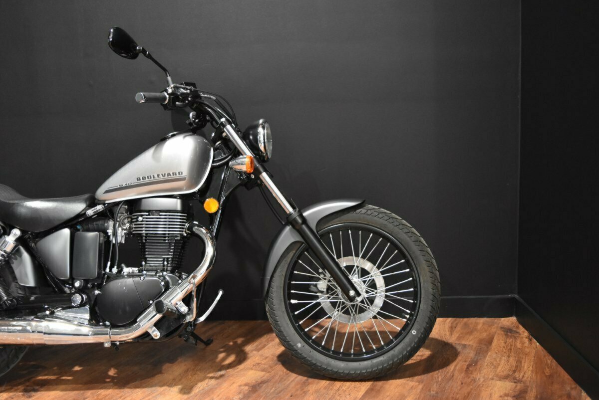 2018 SUZUKI BOULEVARD S40 (LS650B) CRUISER
