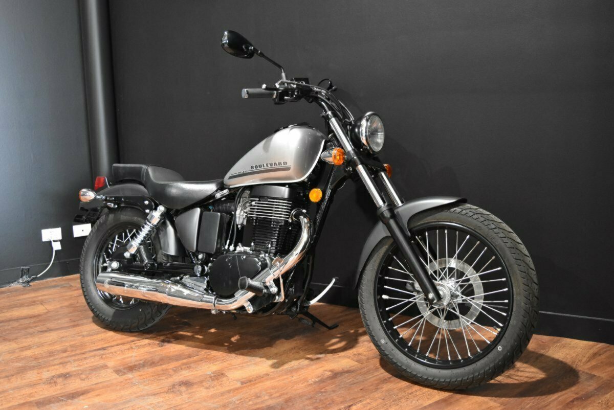 2018 SUZUKI BOULEVARD S40 (LS650B) CRUISER