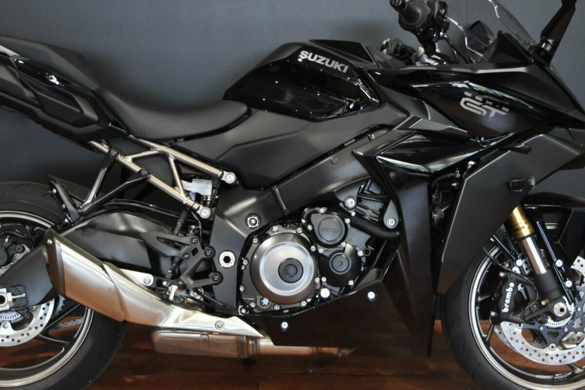 2024 SUZUKI GSX-S1000GT ROAD