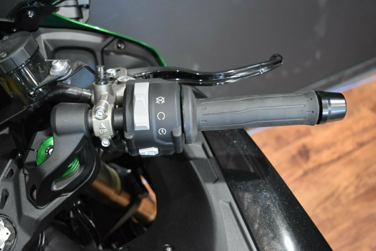 2022 KAWASAKI NINJA H2 SX SE SPORTS
