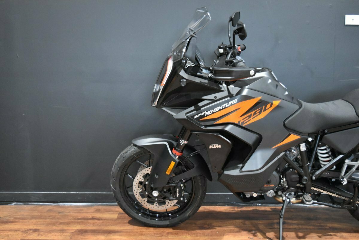 2022 KTM SUPER ADVENTURE S DUAL SPORTS
