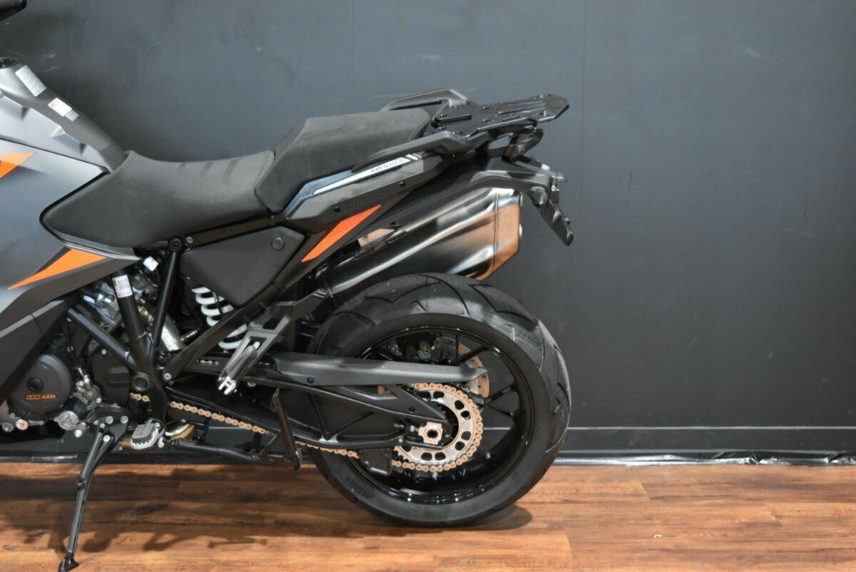 2022 KTM SUPER ADVENTURE S DUAL SPORTS