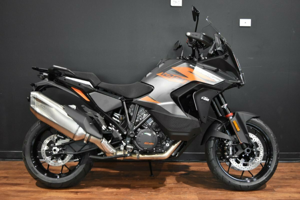2022 KTM SUPER ADVENTURE S DUAL SPORTS