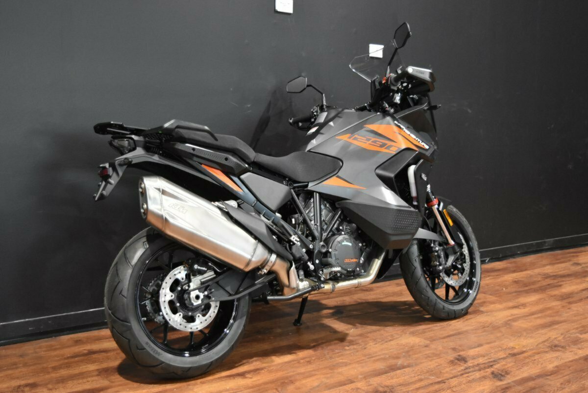 2022 KTM SUPER ADVENTURE S DUAL SPORTS