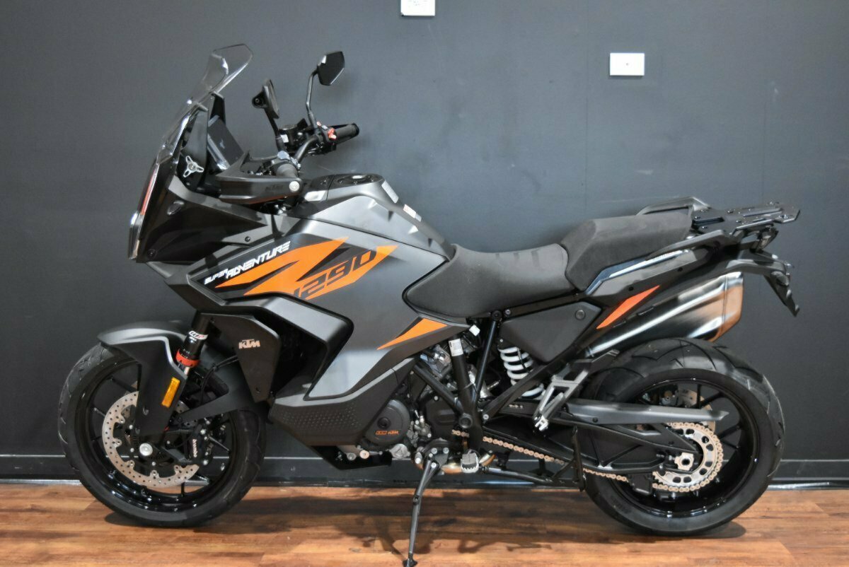 2022 KTM SUPER ADVENTURE S DUAL SPORTS
