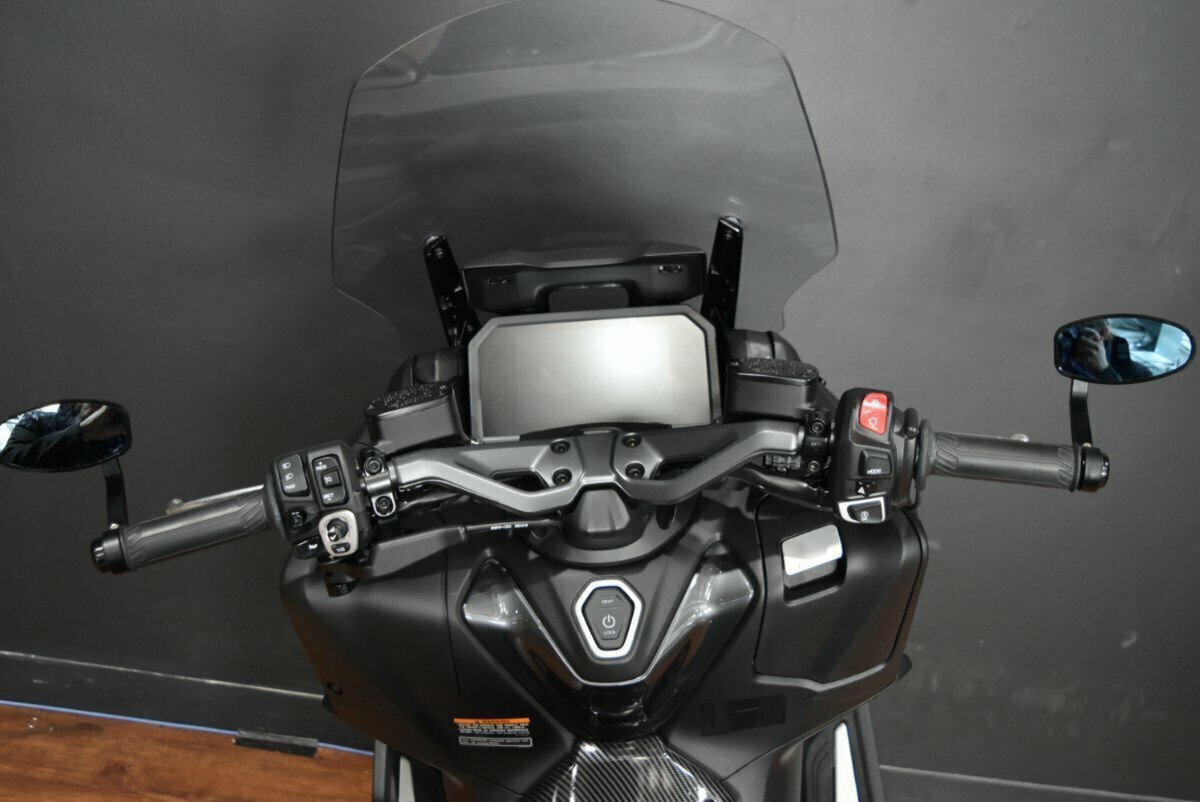 2023 YAMAHA TMAX 560 (ABS) SCOOTER