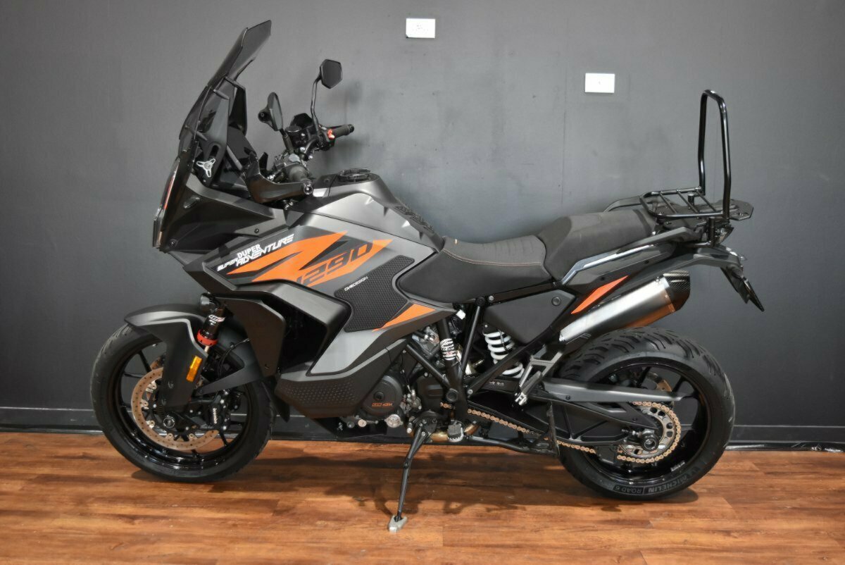 2022 KTM SUPER ADVENTURE S DUAL SPORTS