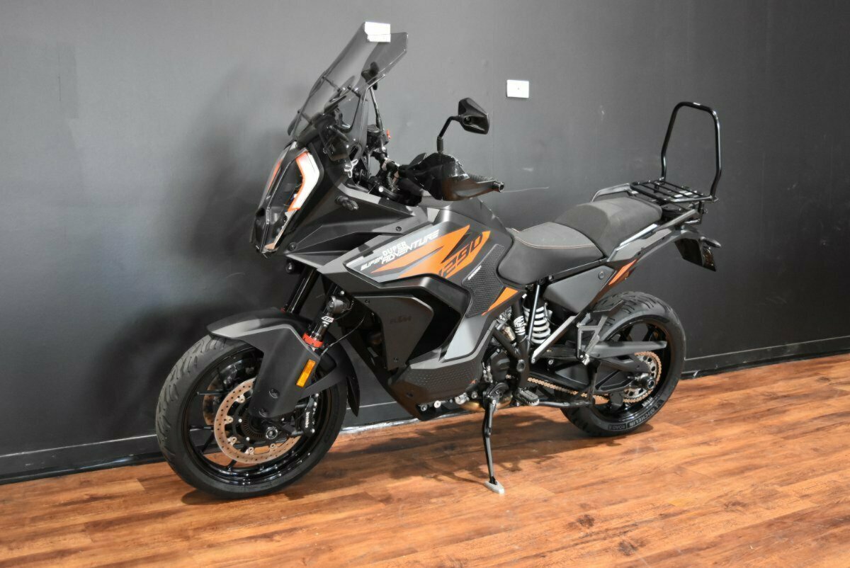 2022 KTM SUPER ADVENTURE S DUAL SPORTS
