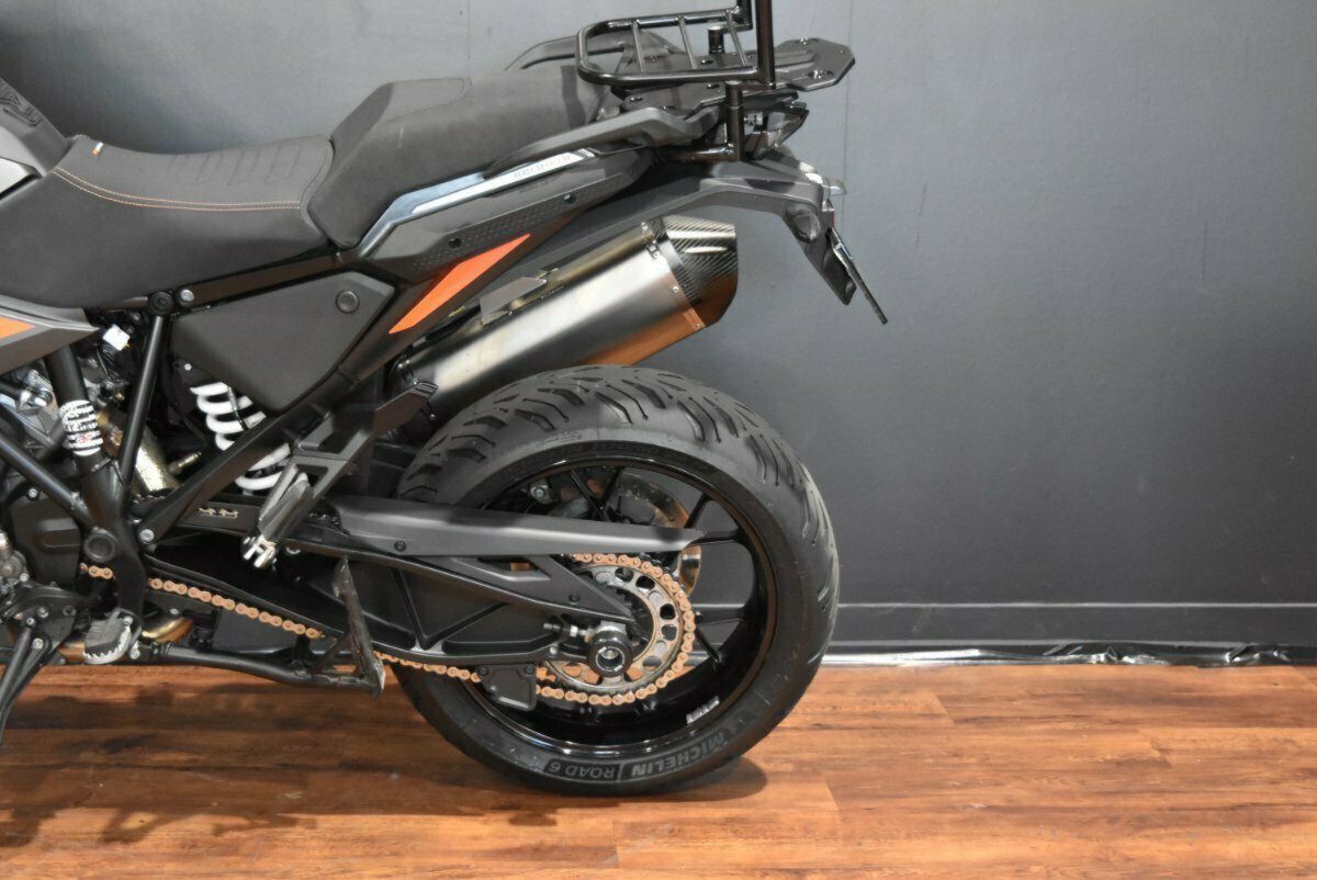 2022 KTM SUPER ADVENTURE S DUAL SPORTS
