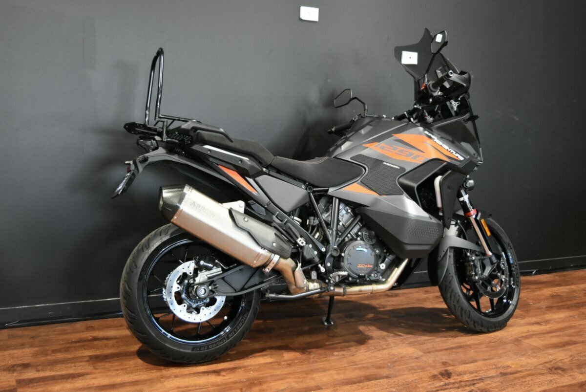 2022 KTM SUPER ADVENTURE S DUAL SPORTS