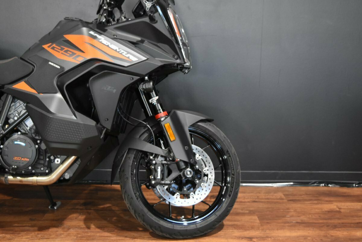 2022 KTM SUPER ADVENTURE S DUAL SPORTS