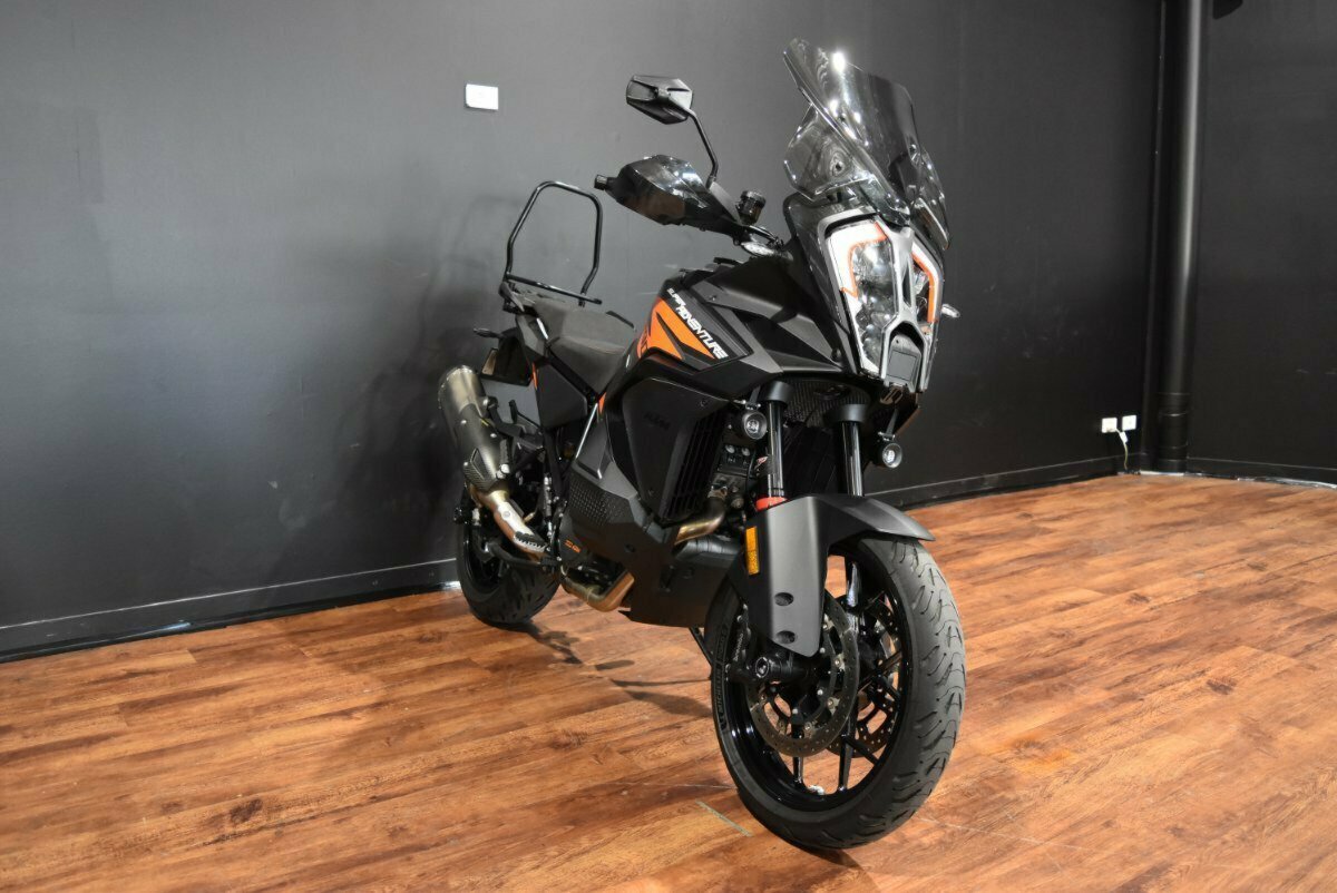 2022 KTM SUPER ADVENTURE S DUAL SPORTS