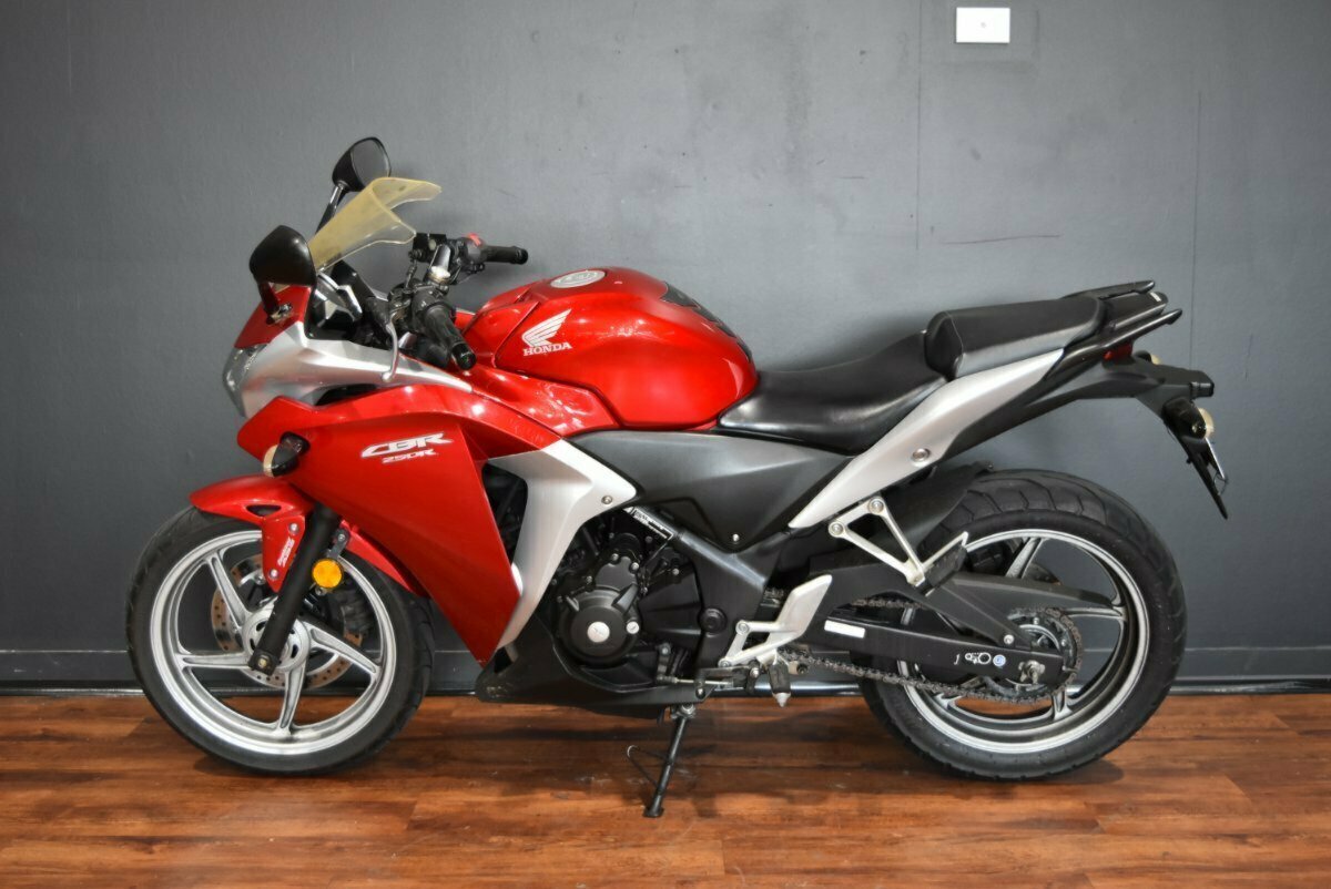 2011 HONDA CBR250R (ABS) SPORTS