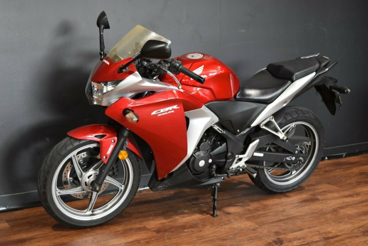 2011 HONDA CBR250R (ABS) SPORTS