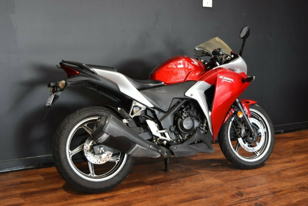 2011 HONDA CBR250R (ABS) SPORTS