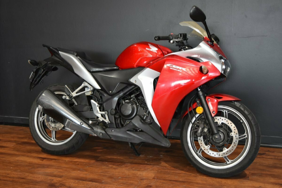 2011 HONDA CBR250R (ABS) SPORTS