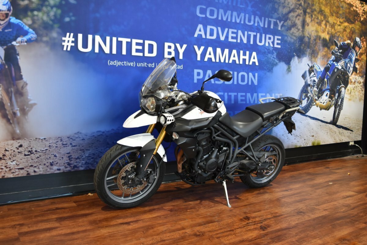 2015 TRIUMPH TIGER 800 XRx LOW DUAL SPORTS