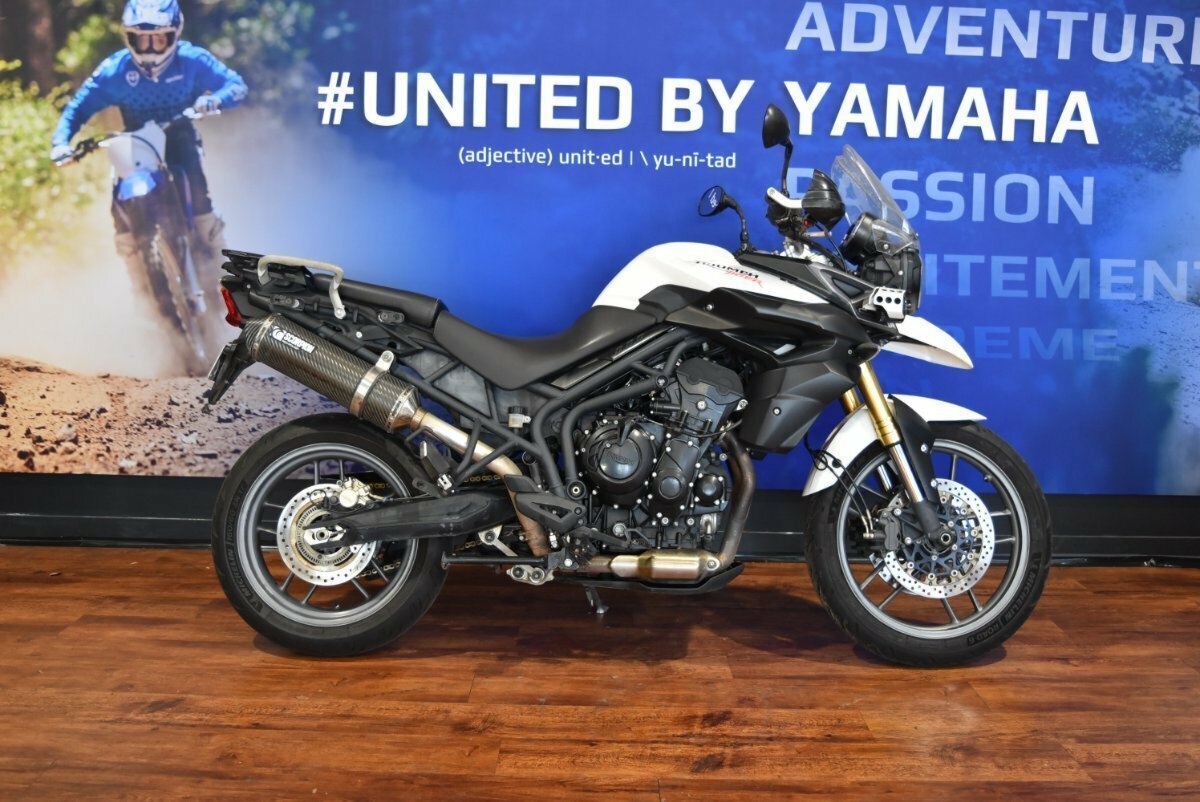 2015 TRIUMPH TIGER 800 XRx LOW DUAL SPORTS