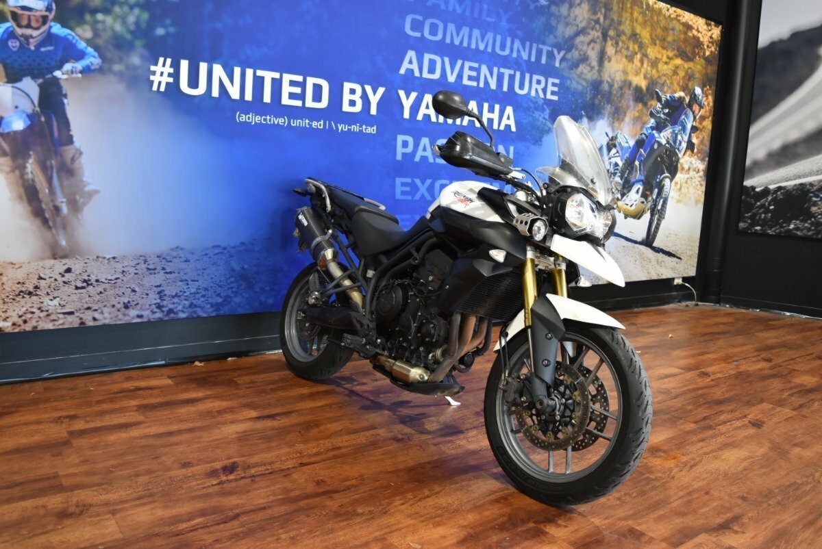 2015 TRIUMPH TIGER 800 XRx LOW DUAL SPORTS
