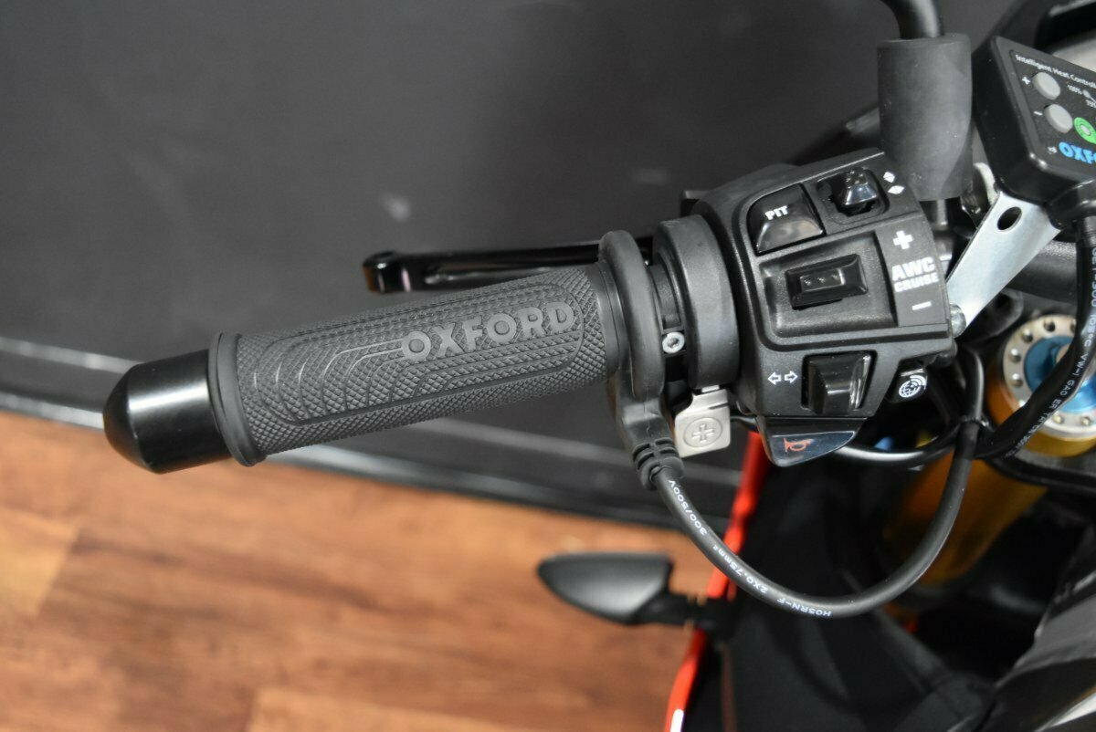2018 APRILIA TUONO V4 FACTORY SPORTS