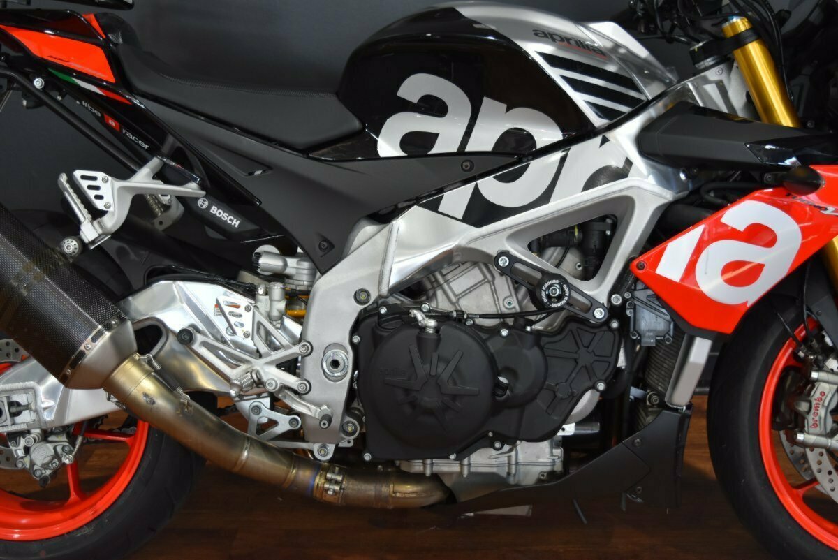 2018 APRILIA TUONO V4 FACTORY SPORTS