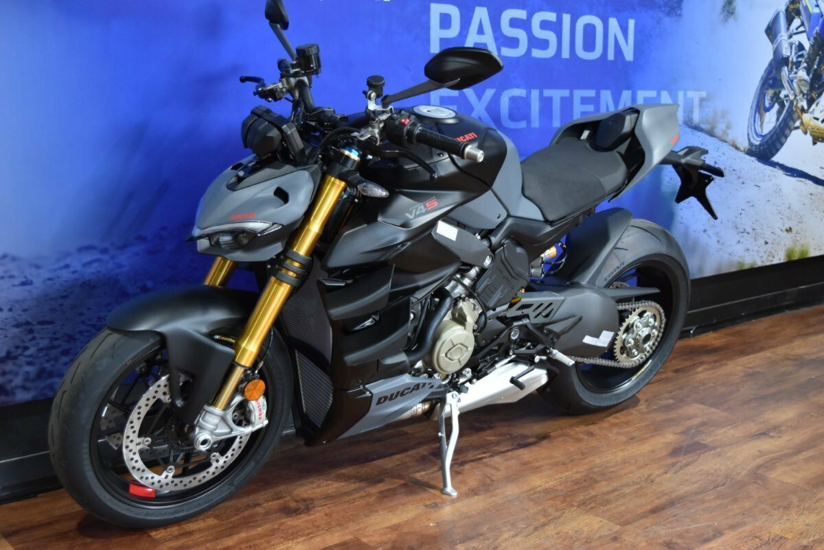 2025 DUCATI STREETFIGHTER V4 S SPORTS