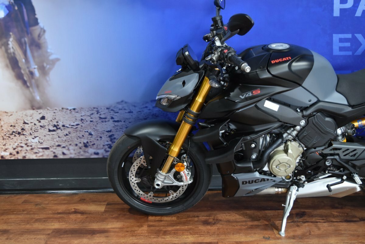2025 DUCATI STREETFIGHTER V4 S SPORTS