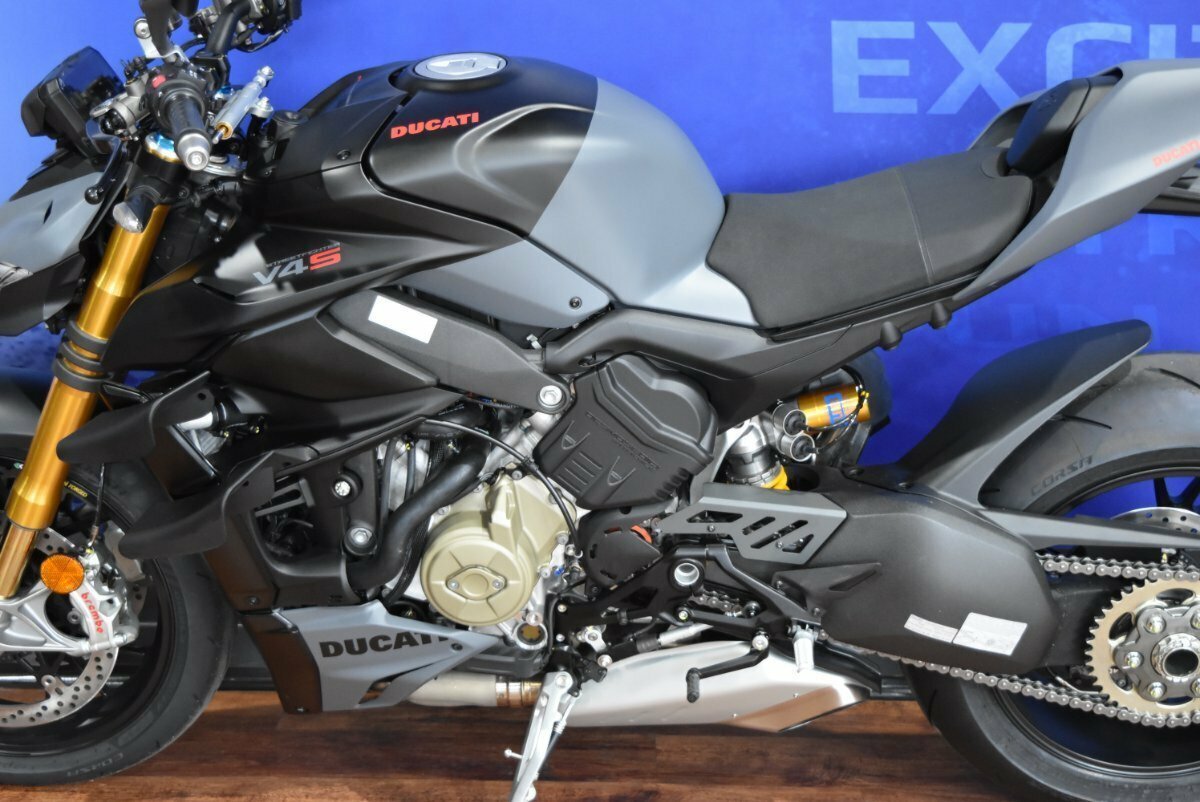 2025 DUCATI STREETFIGHTER V4 S SPORTS