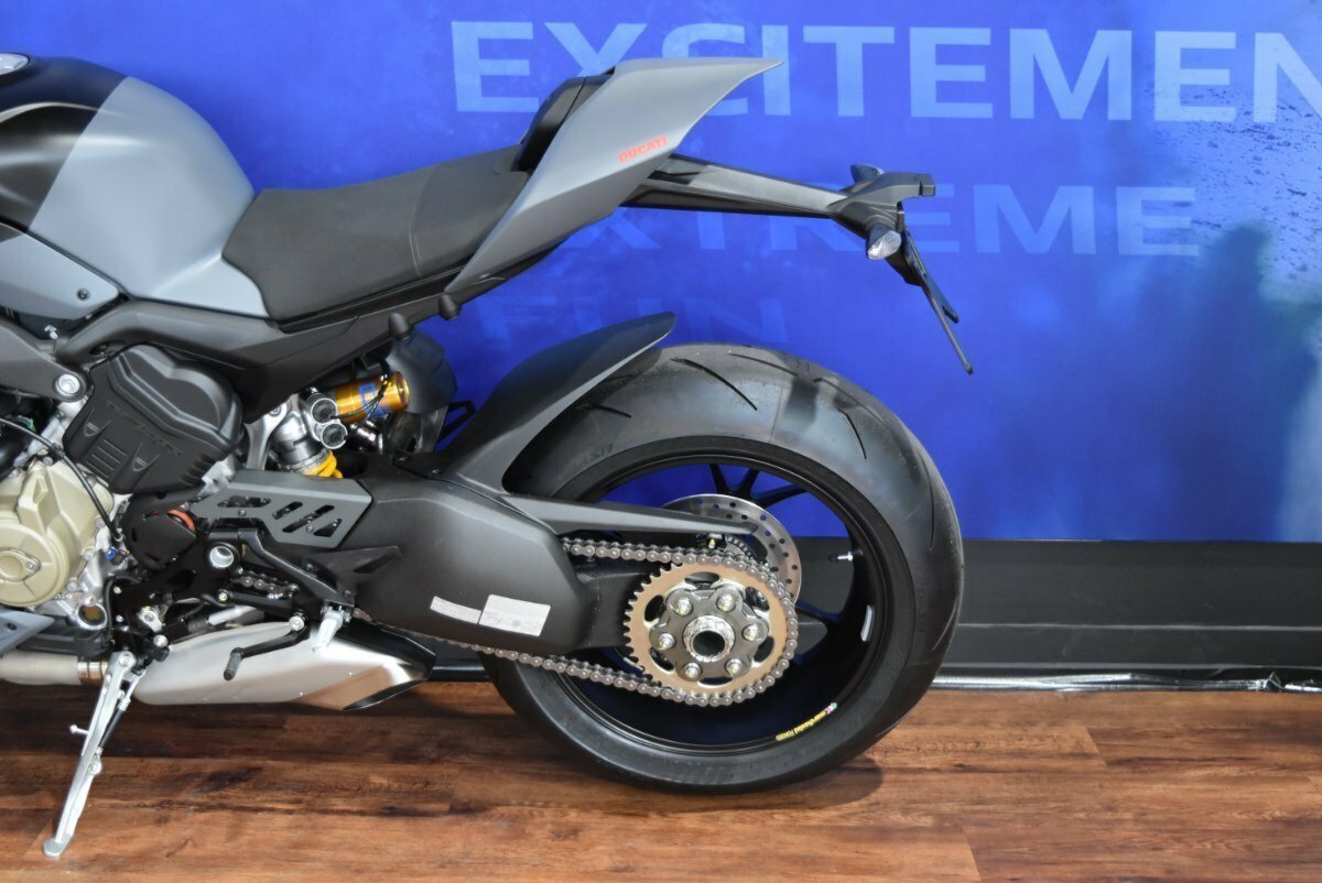 2025 DUCATI STREETFIGHTER V4 S SPORTS