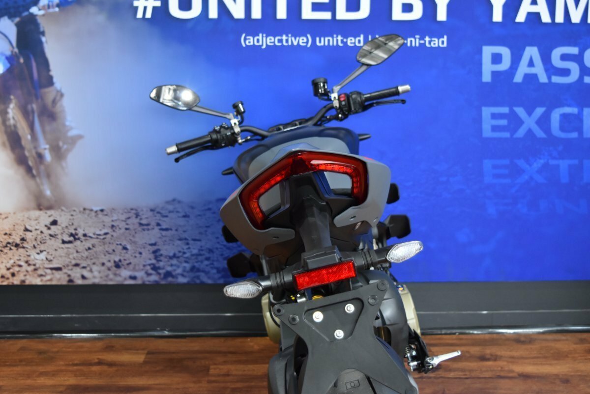 2025 DUCATI STREETFIGHTER V4 S SPORTS