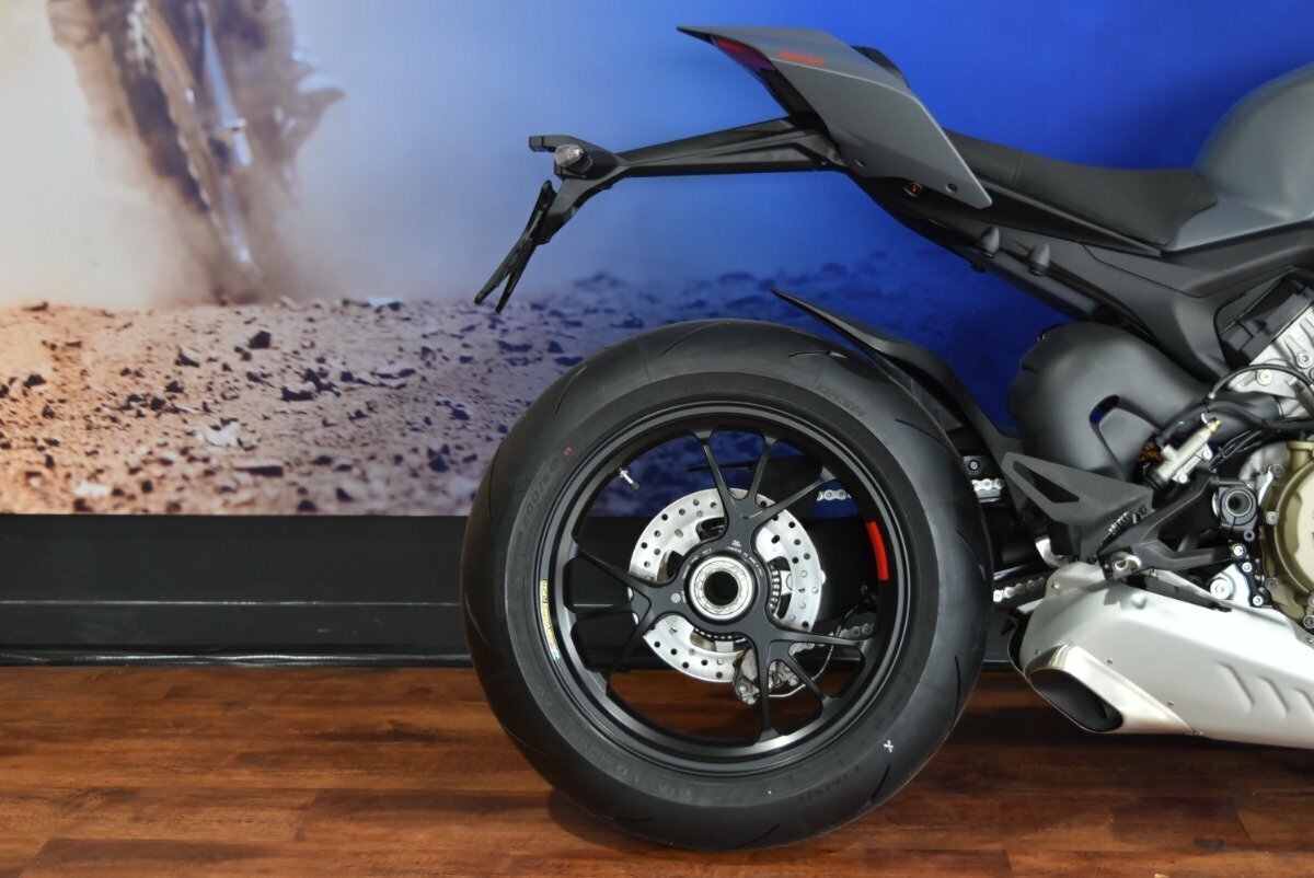 2025 DUCATI STREETFIGHTER V4 S SPORTS