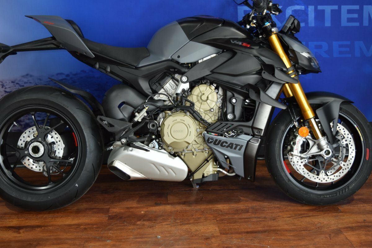 2025 DUCATI STREETFIGHTER V4 S SPORTS
