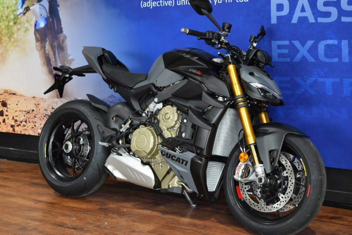 2025 DUCATI STREETFIGHTER V4 S SPORTS
