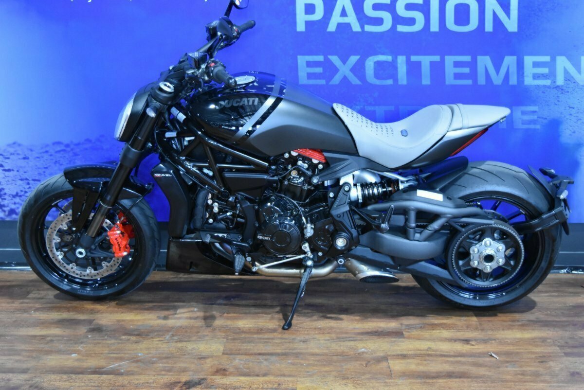 2022 DUCATI DIAVEL V4 CRUISER