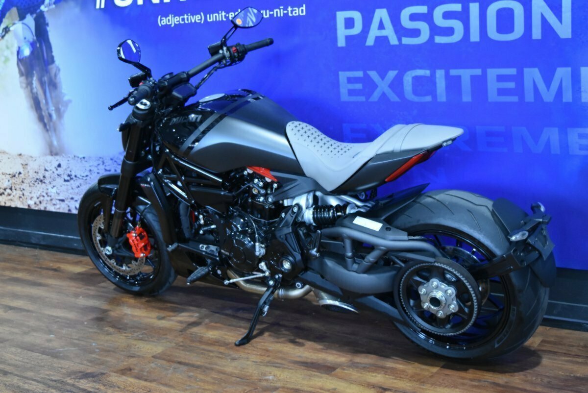 2022 DUCATI DIAVEL V4 CRUISER