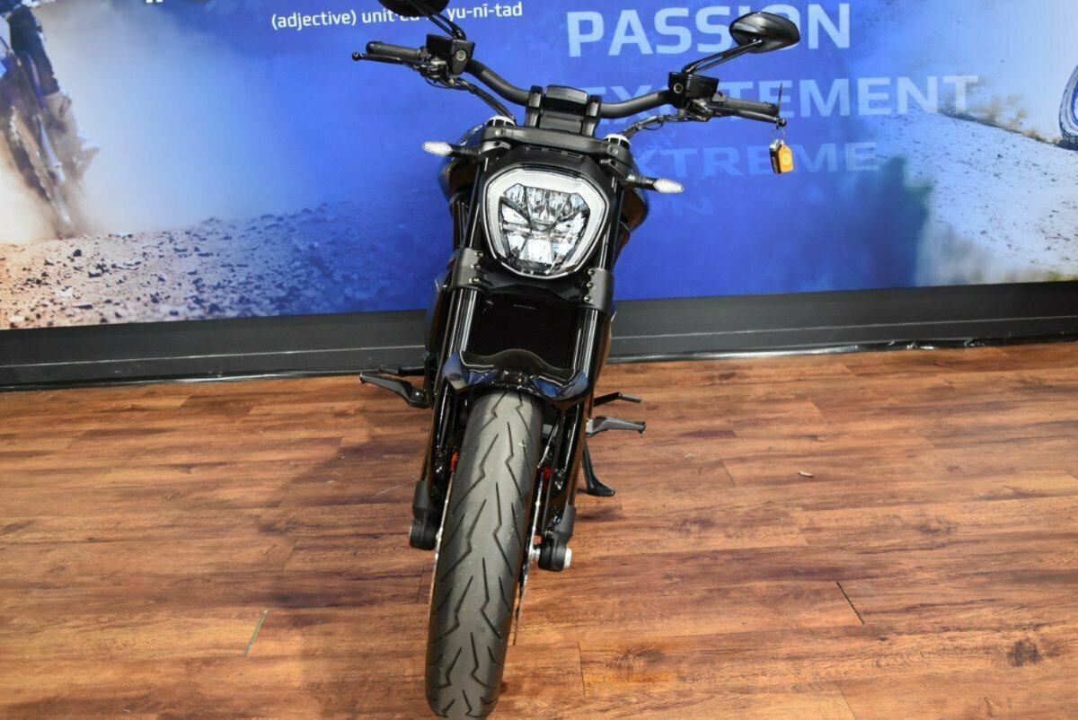 2022 DUCATI DIAVEL V4 CRUISER